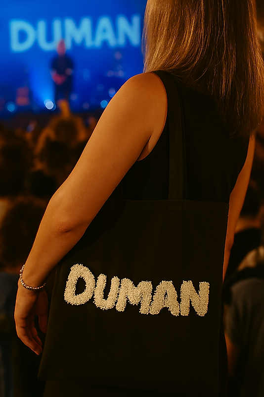 Duman Yazılı Siyah Tasarım Çanta